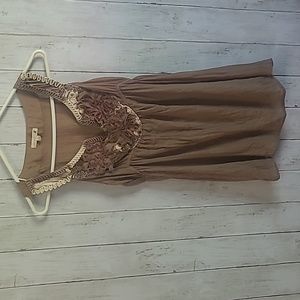 Mine crochet top. Khaki brown color. Lightweight linen feel. Size M.